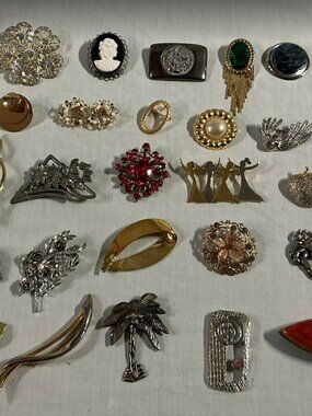💎Vintage Brooch & Pin Collection Rhinestone, Cameo, Floral, Figural, Leaf Lot